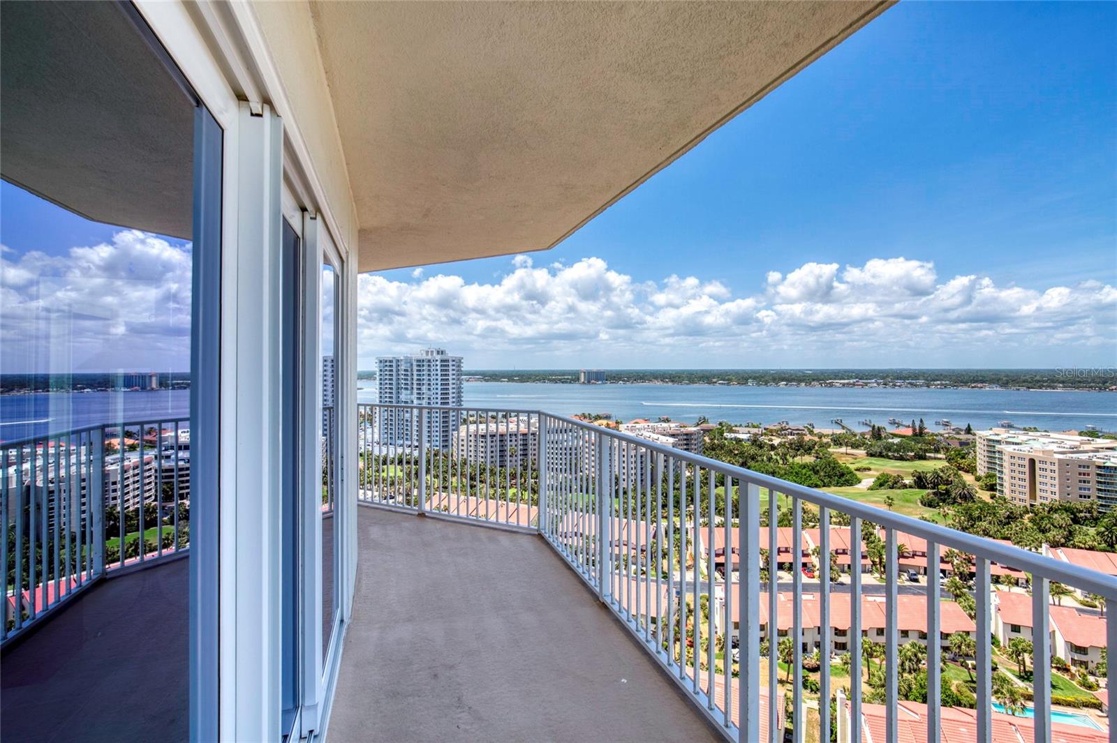 Image 43 of 81 For 2937 Atlantic Avenue 2001