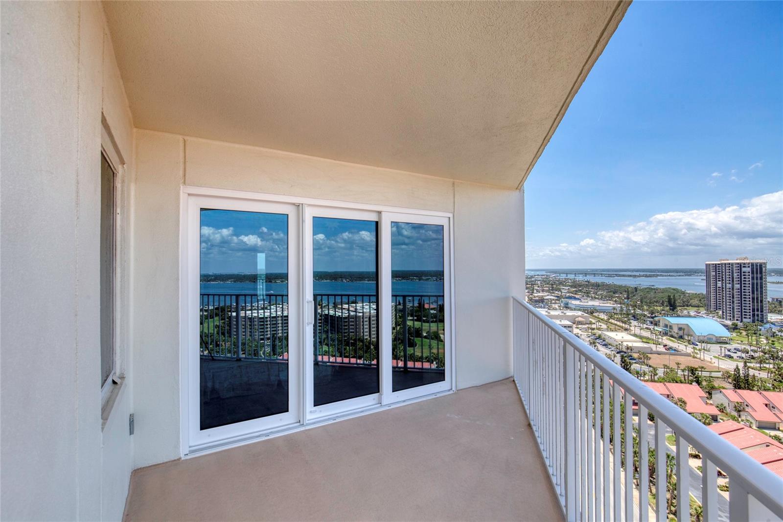 Image 46 of 81 For 2937 Atlantic Avenue 2001