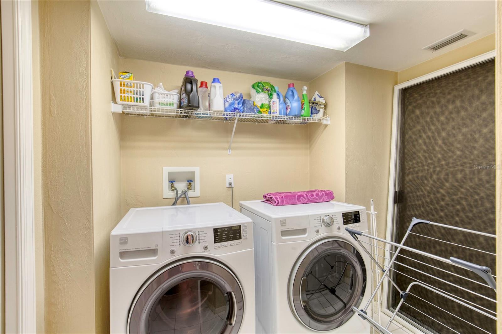 Image 8 of 81 For 2937 Atlantic Avenue 2001