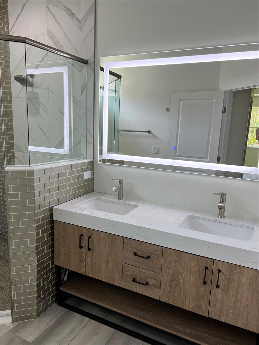 Image 11 of 21 For 40 Post Tree Lane