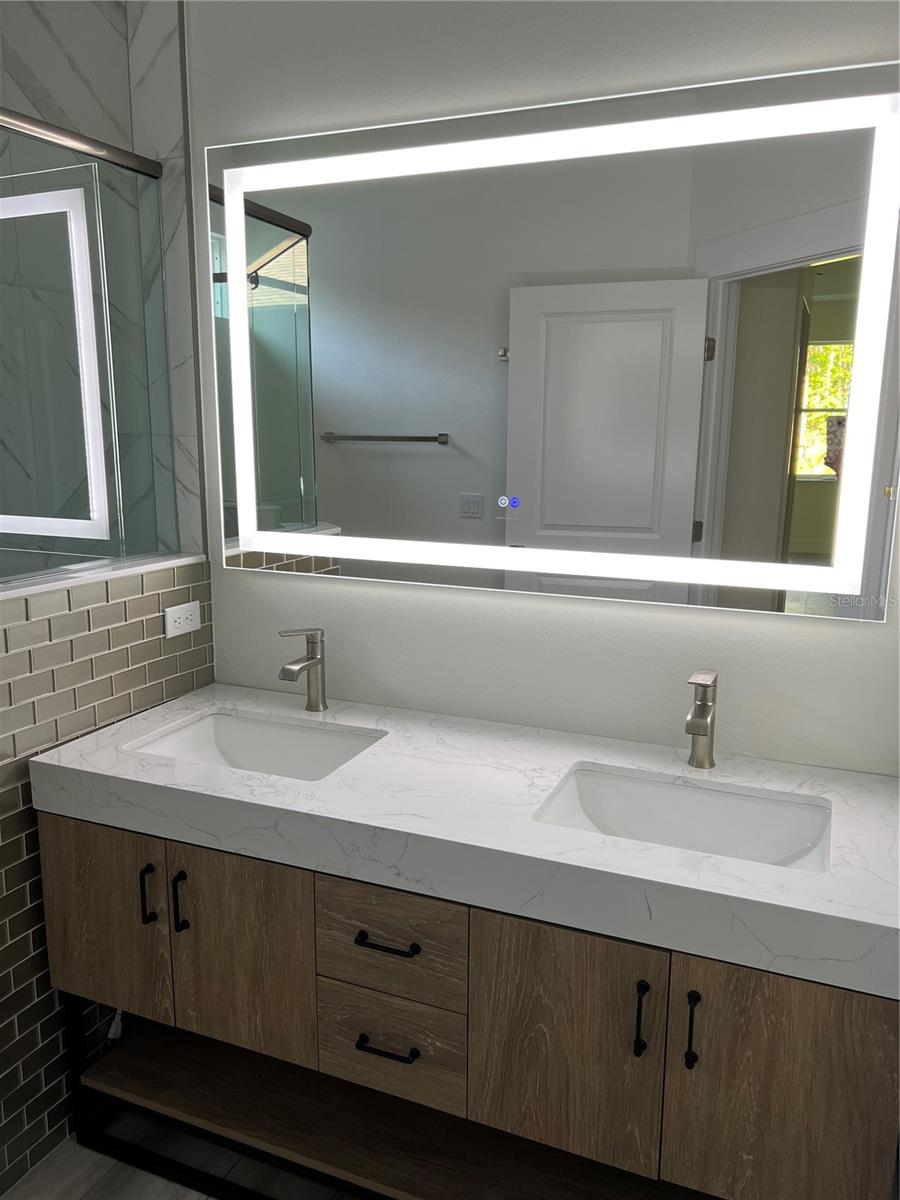 Image 12 of 21 For 40 Post Tree Lane