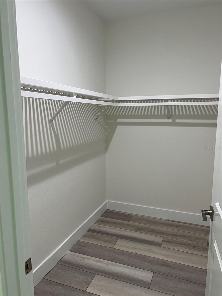 Image 15 of 21 For 40 Post Tree Lane