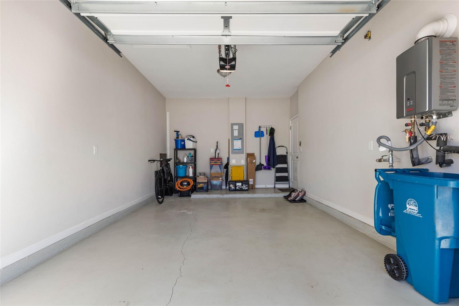 Image 19 of 33 For 363 Brandon Lakes Drive