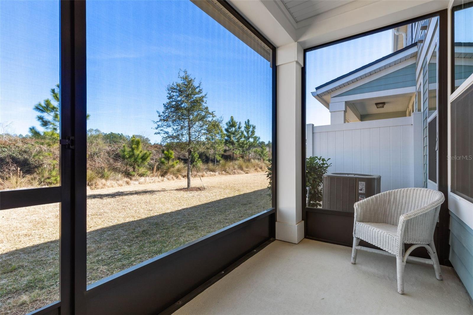 Image 20 of 33 For 363 Brandon Lakes Drive