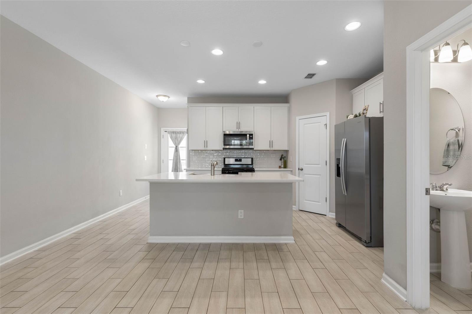 Image 7 of 33 For 363 Brandon Lakes Drive