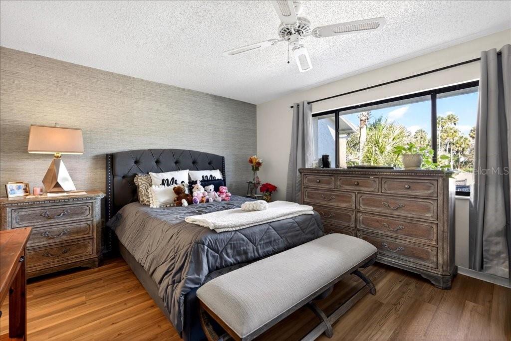 Image 18 of 29 For 16 Lake Forest Court N