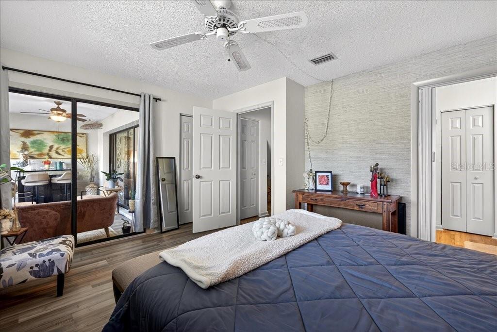 Image 20 of 29 For 16 Lake Forest Court N