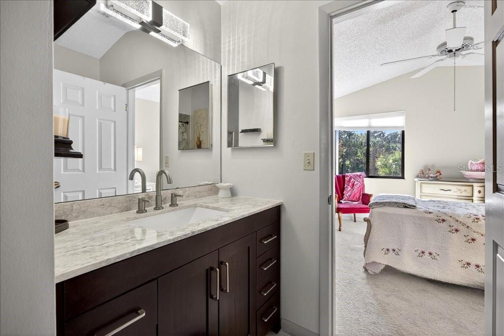 Image 21 of 29 For 16 Lake Forest Court N