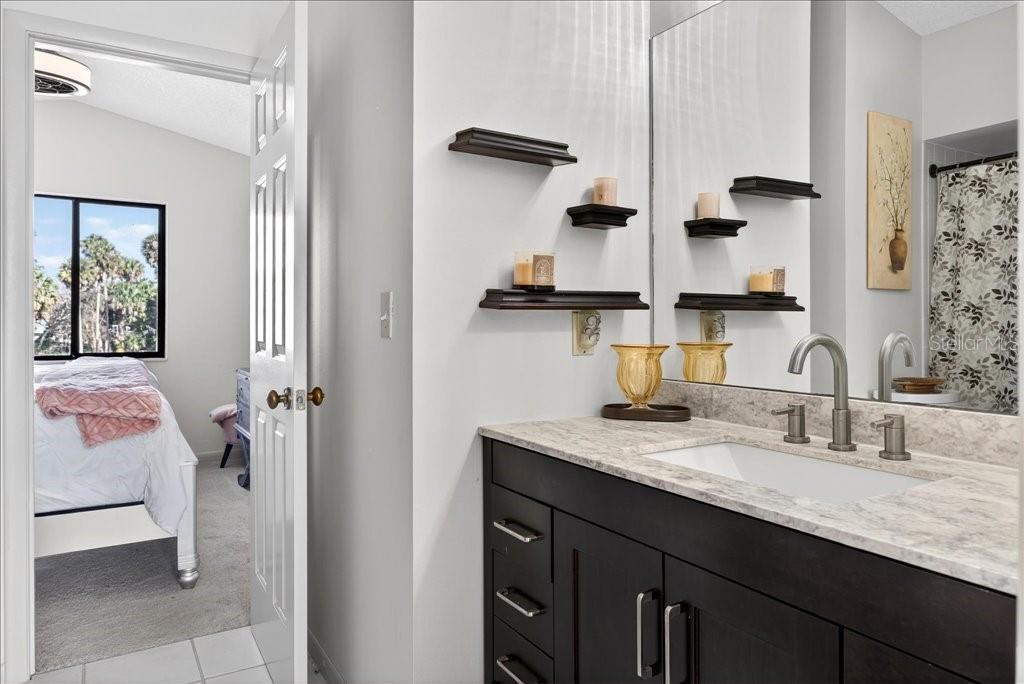 Image 22 of 29 For 16 Lake Forest Court N