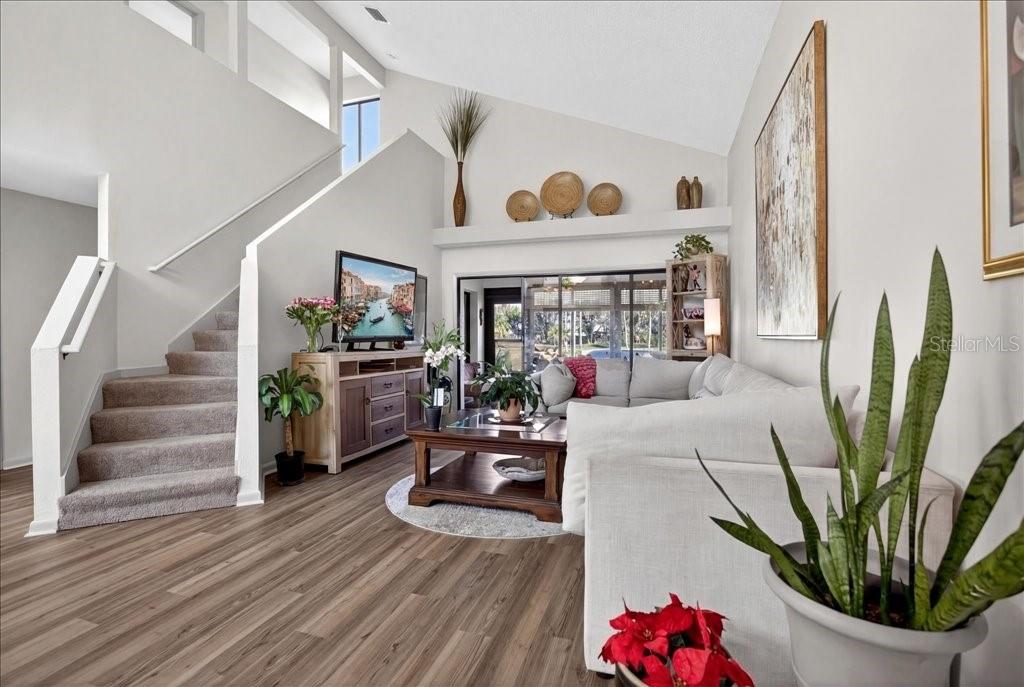 Image 5 of 29 For 16 Lake Forest Court N