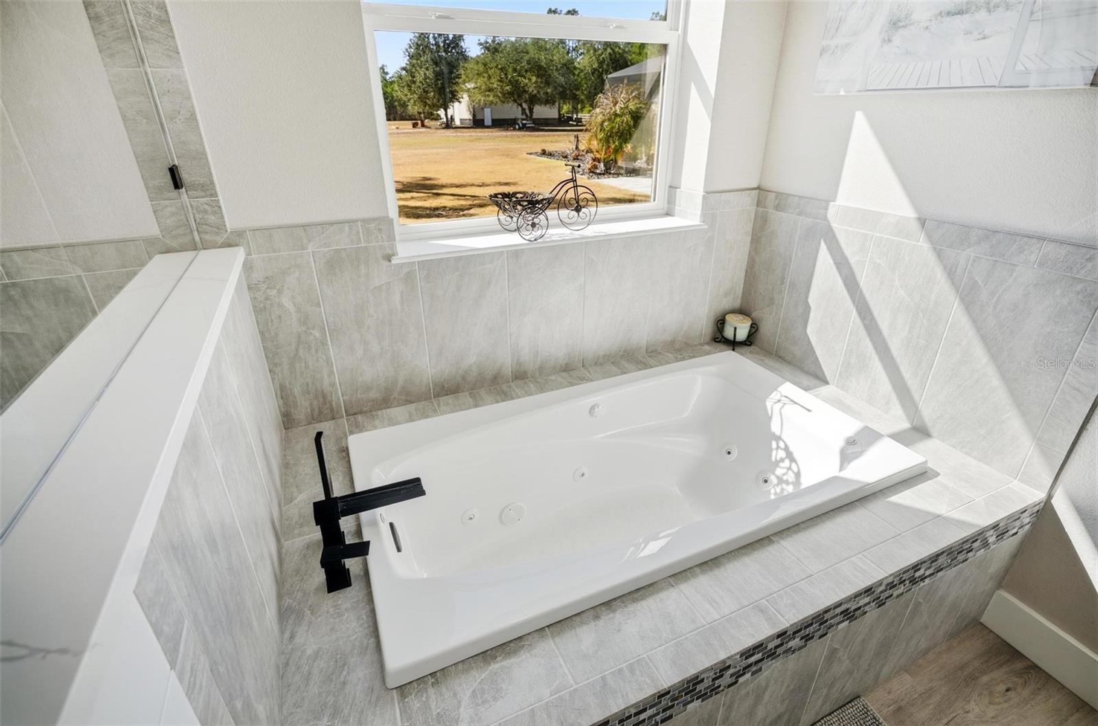 Image 13 of 99 For 4289 Old Kings Road N