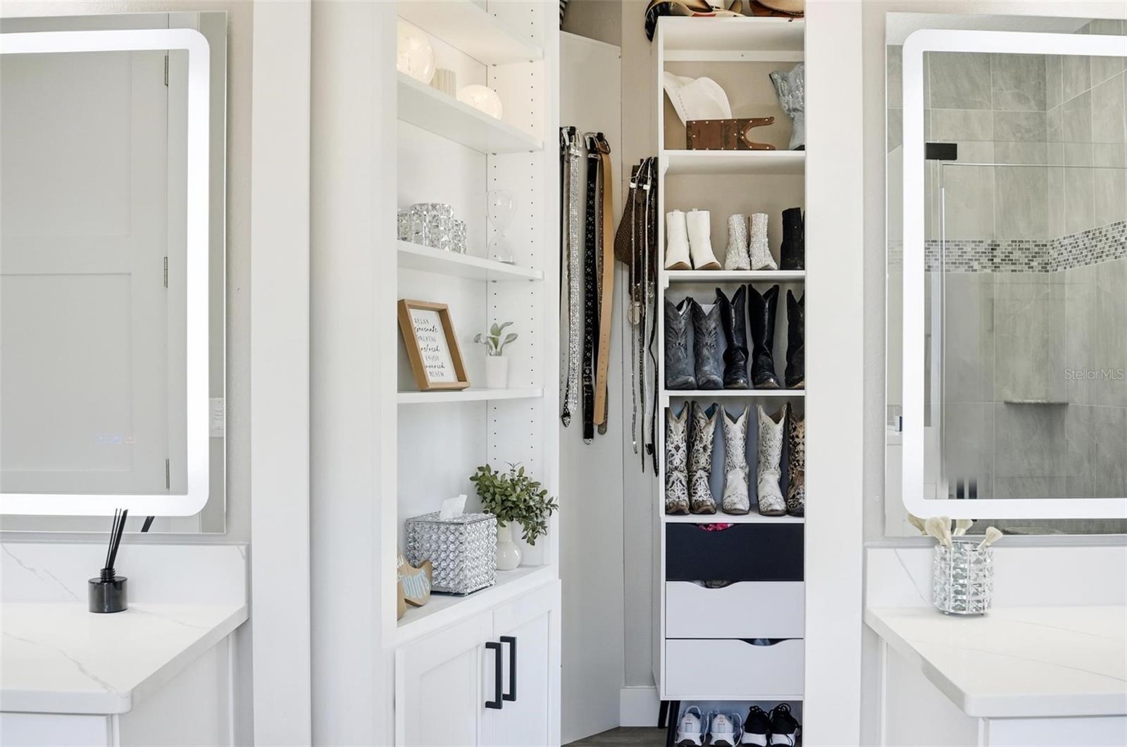 Image 17 of 99 For 4289 Old Kings Road N