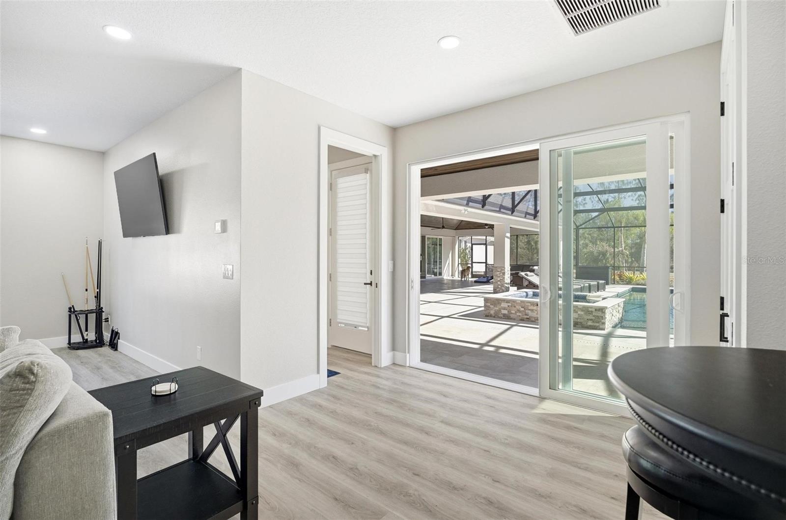 Image 29 of 99 For 4289 Old Kings Road N