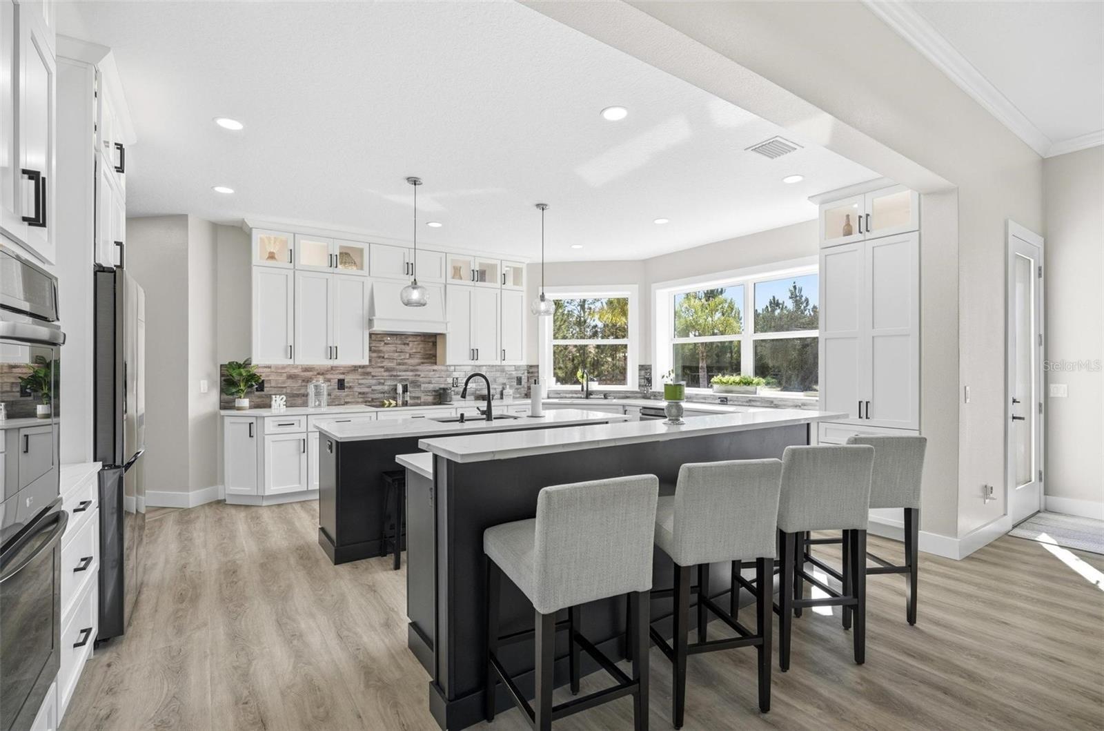 Image 39 of 99 For 4289 Old Kings Road N