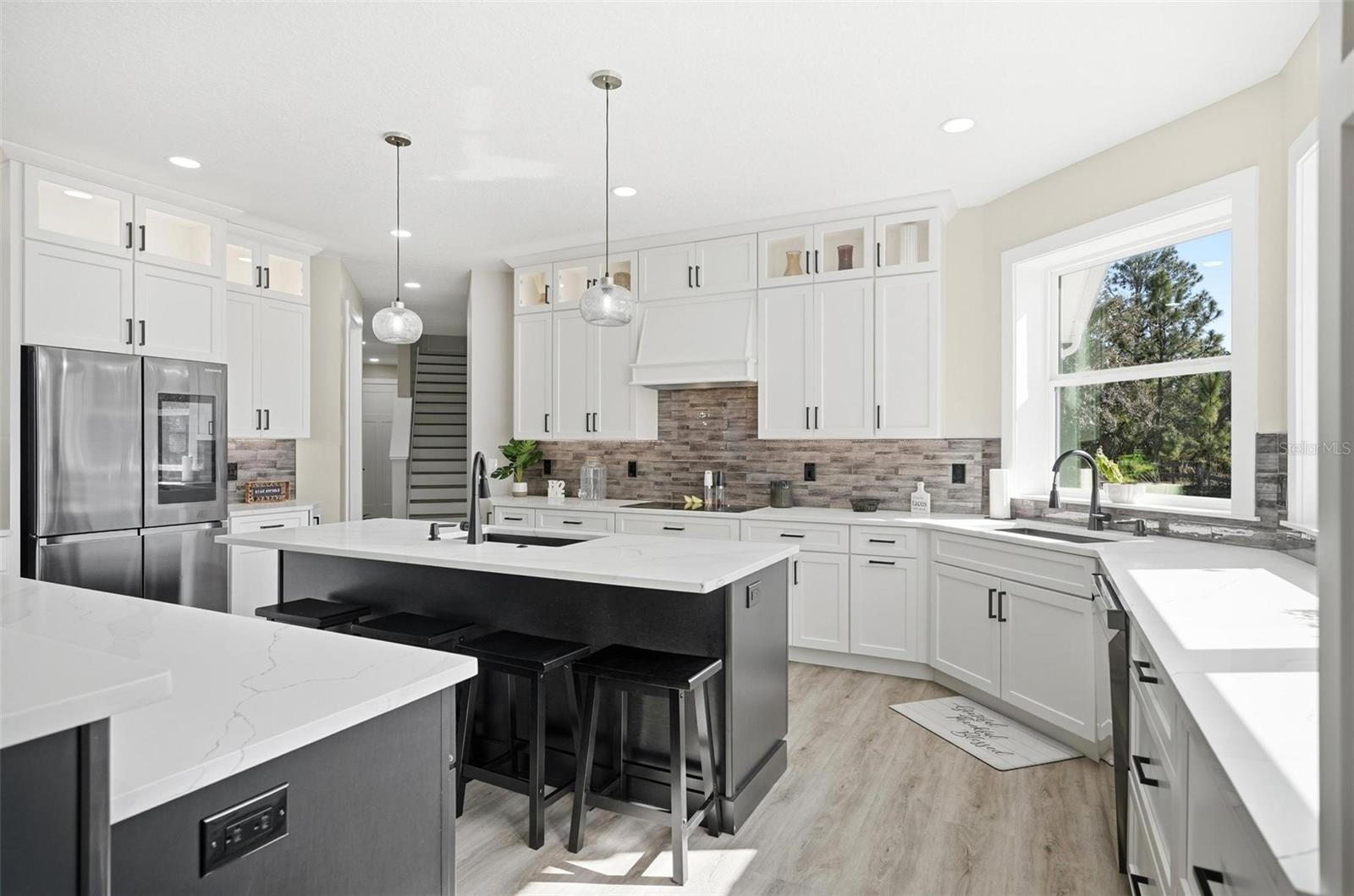 Image 42 of 99 For 4289 Old Kings Road N