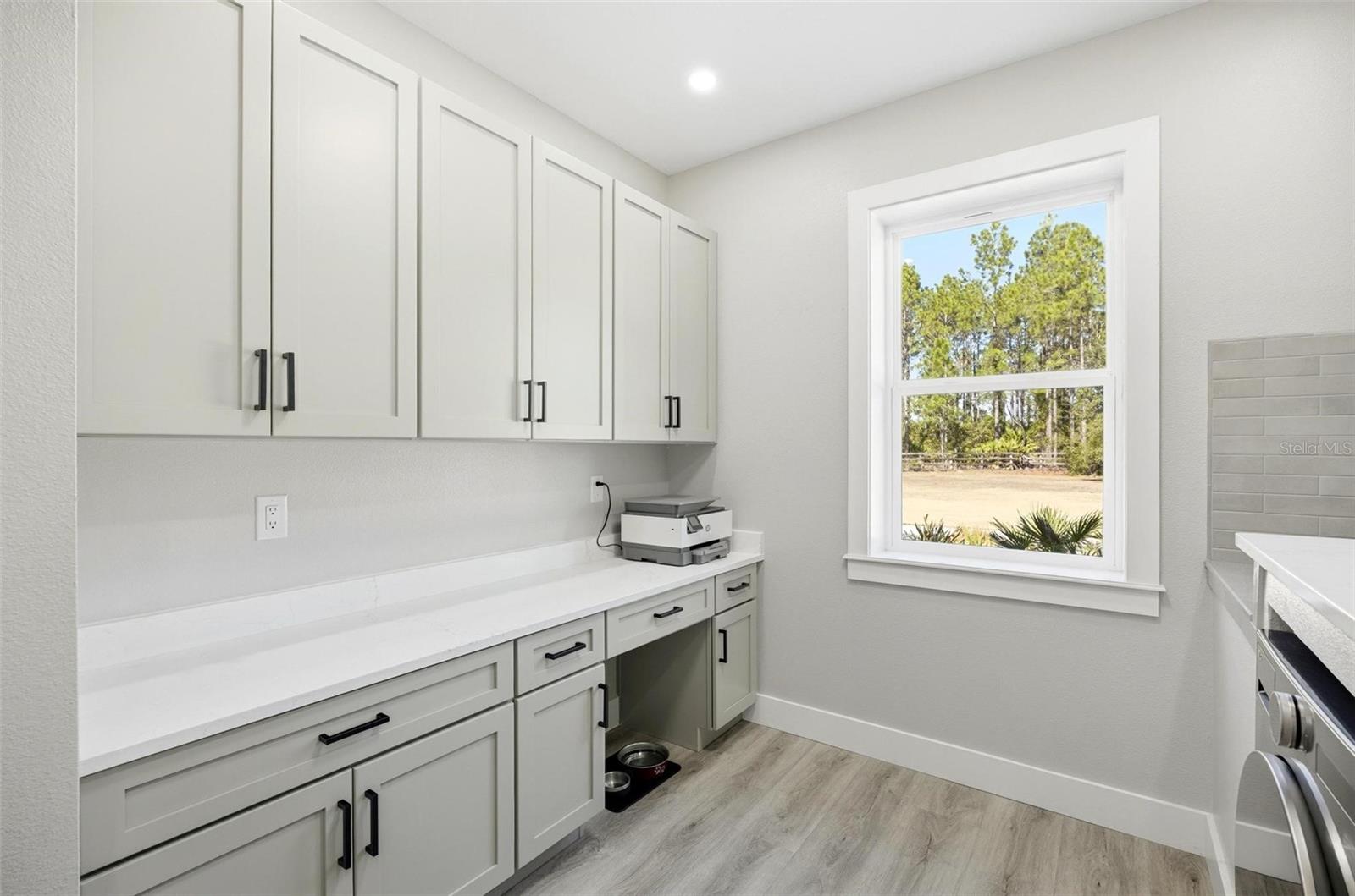 Image 5 of 99 For 4289 Old Kings Road N