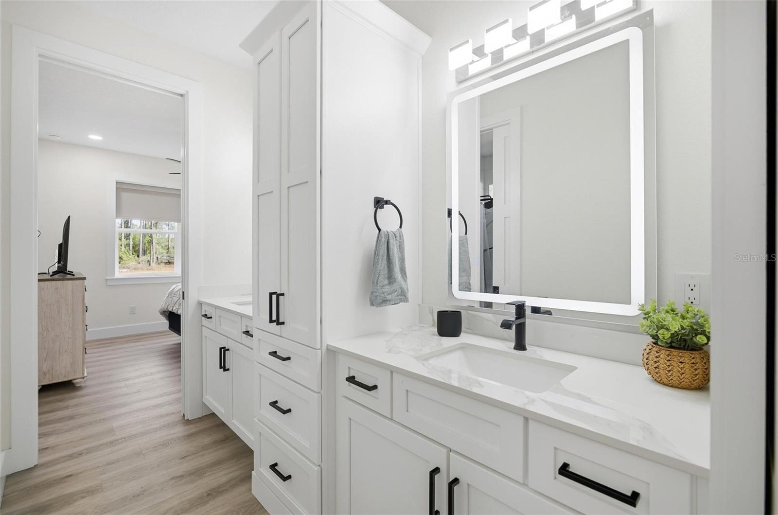 Image 52 of 99 For 4289 Old Kings Road N