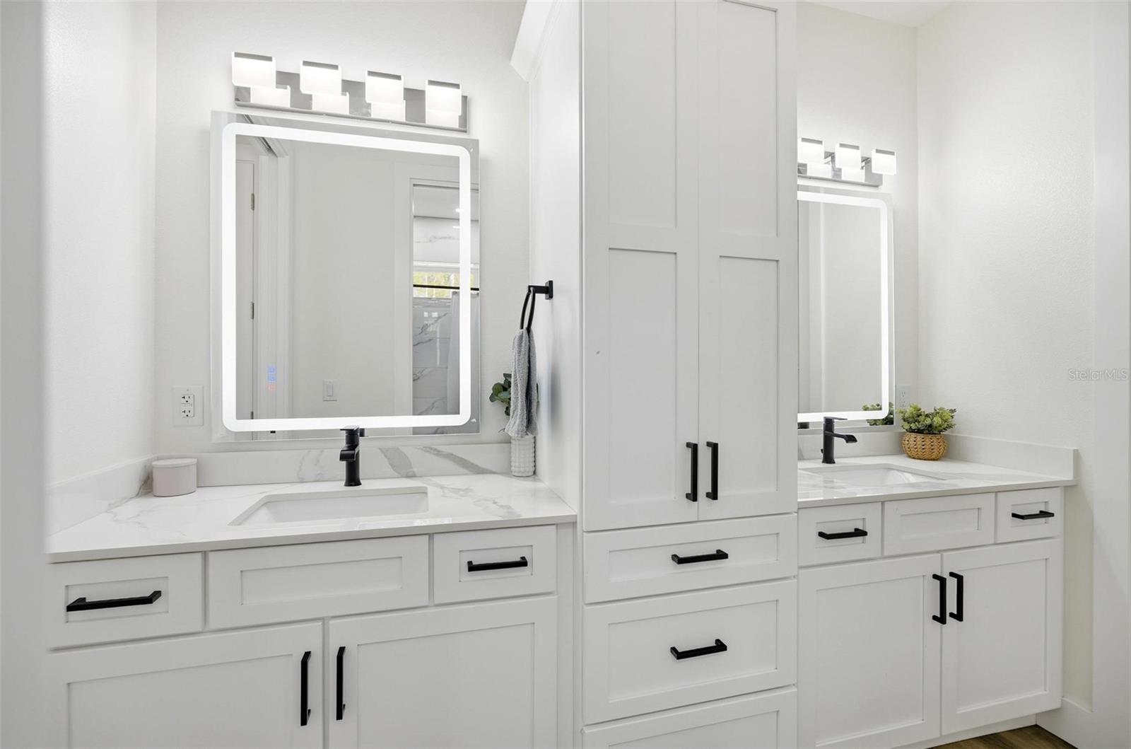 Image 54 of 99 For 4289 Old Kings Road N