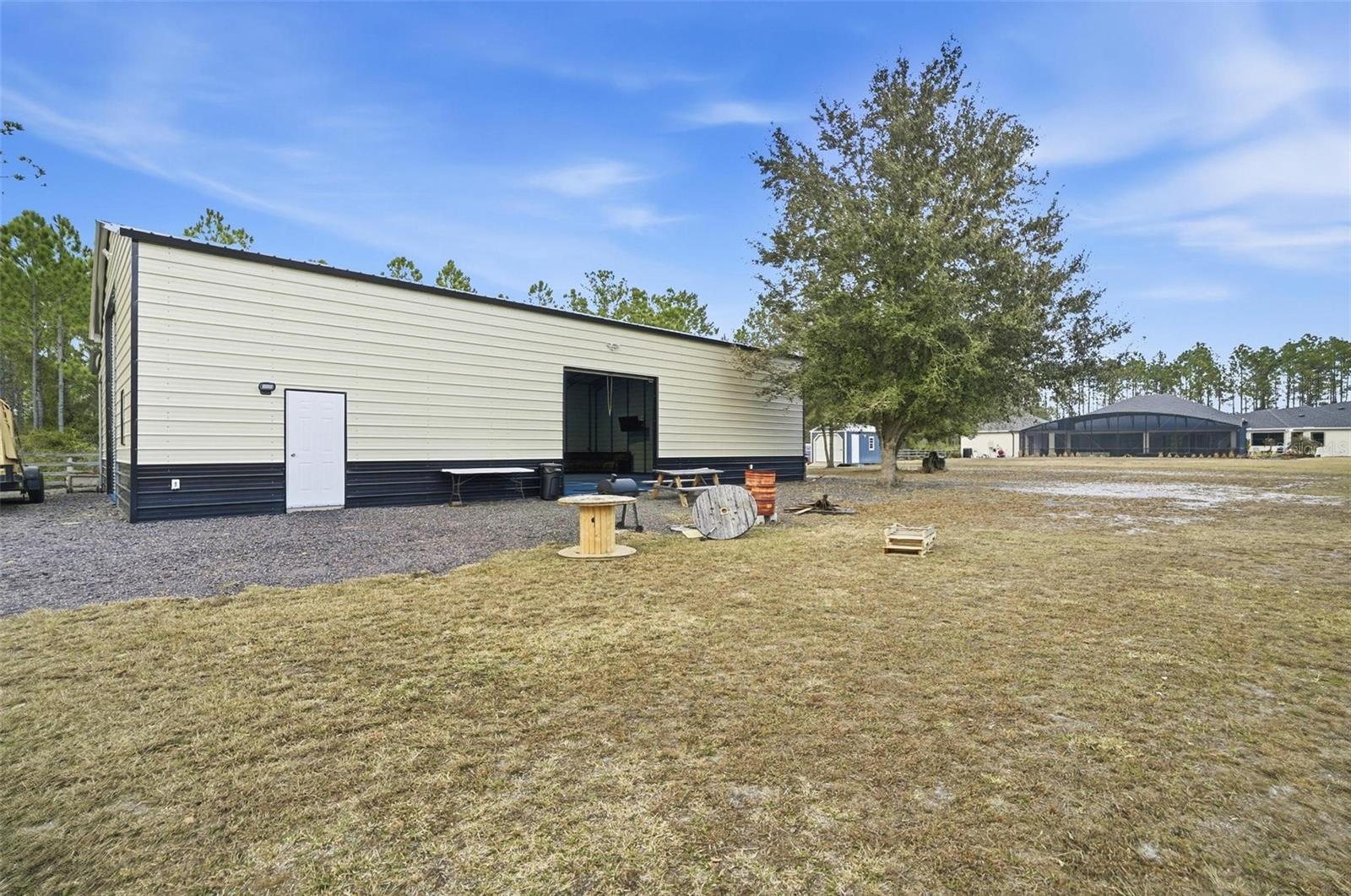 Image 79 of 99 For 4289 Old Kings Road N