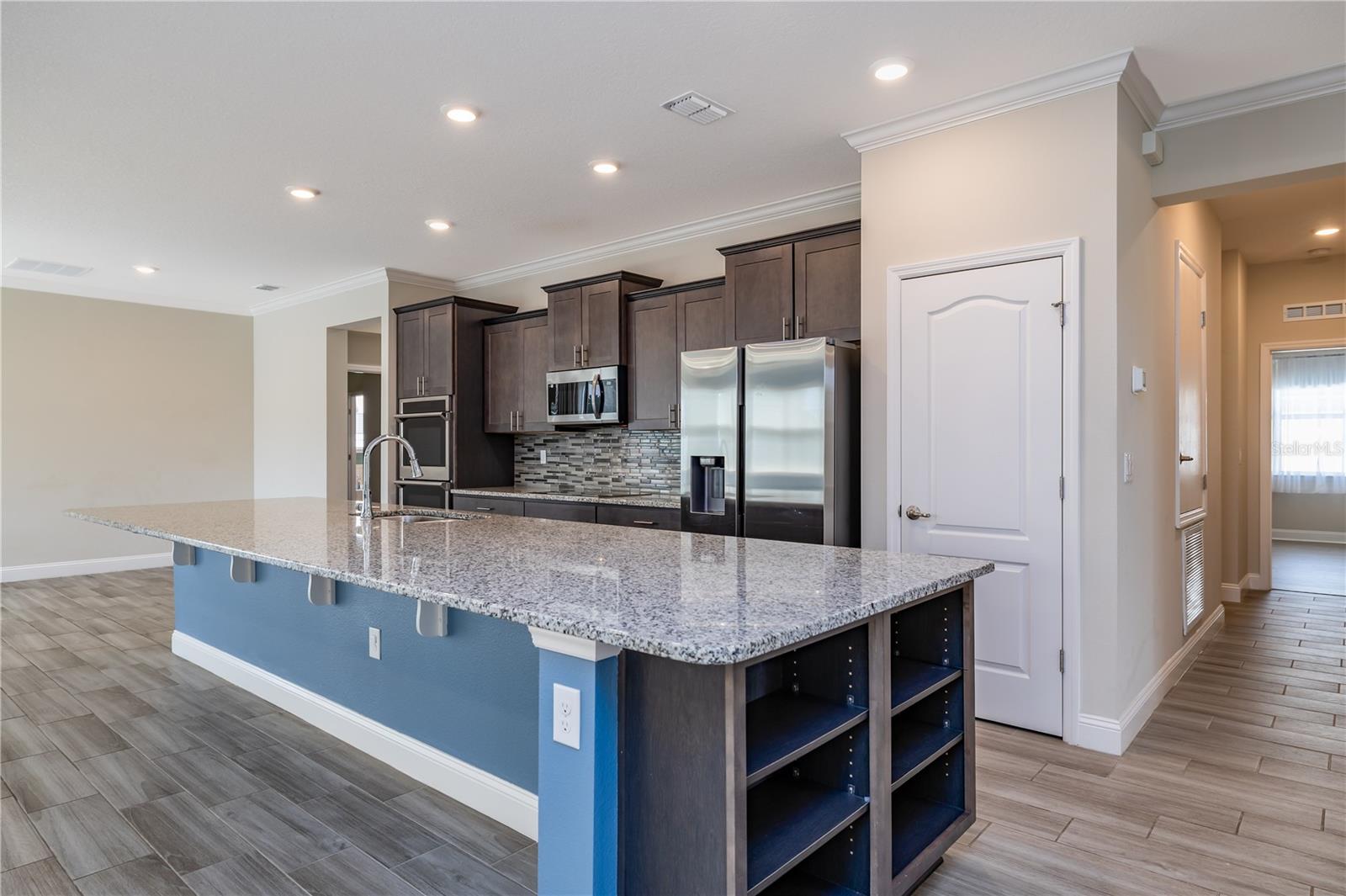 Image 10 of 33 For 6 Edison Lane