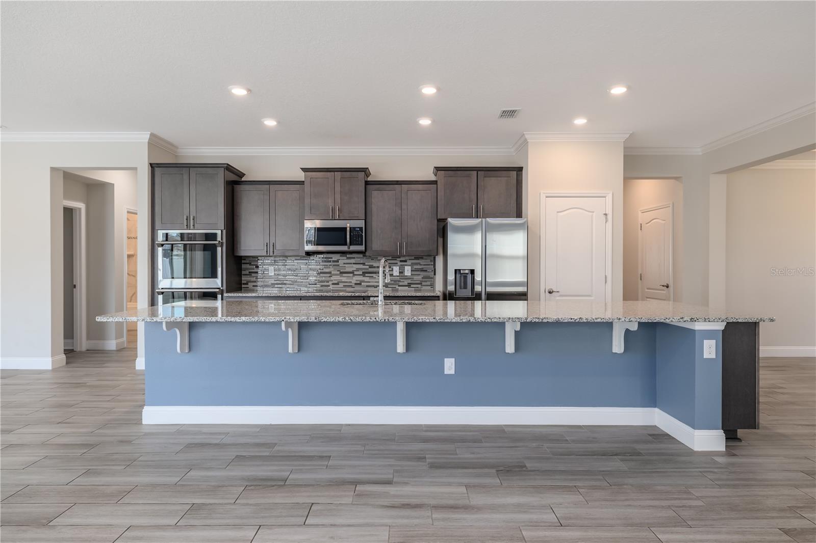 Image 11 of 33 For 6 Edison Lane