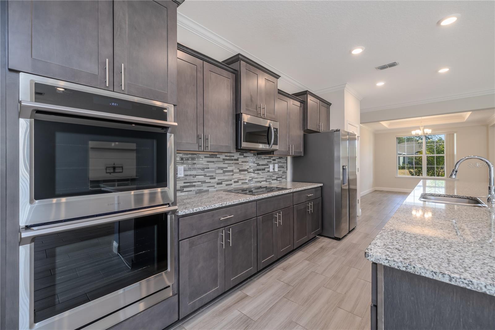 Image 13 of 33 For 6 Edison Lane