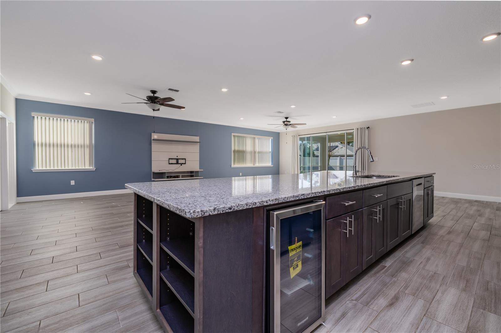 Image 14 of 33 For 6 Edison Lane