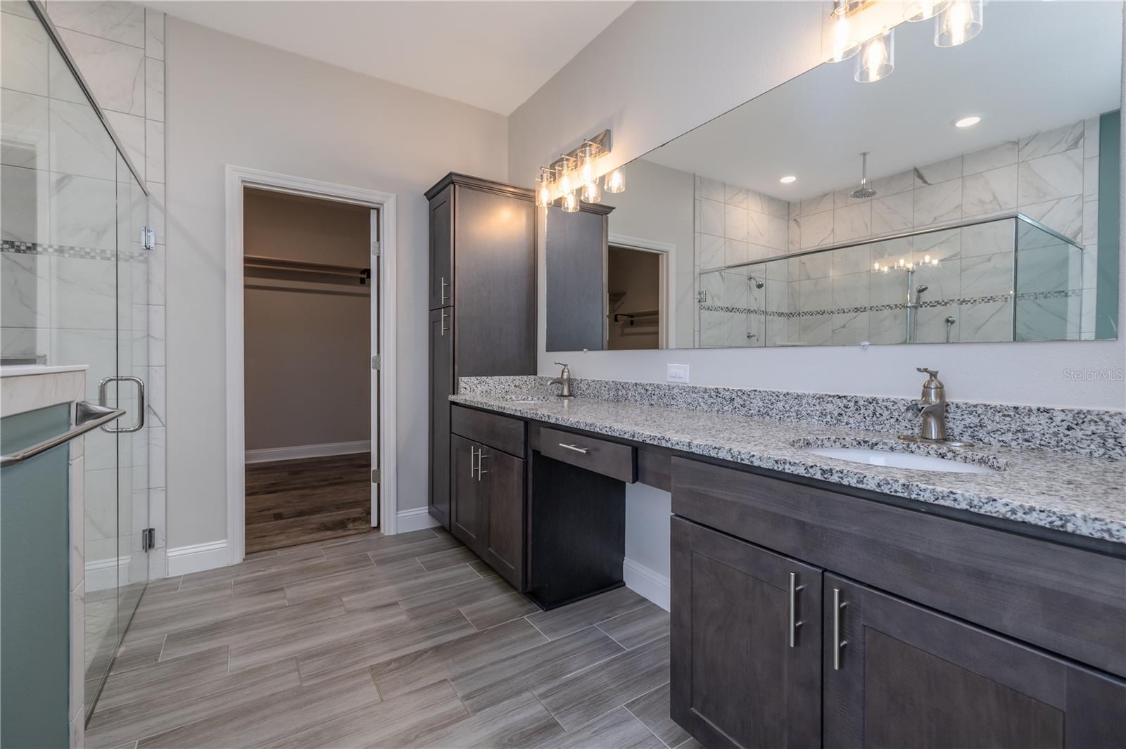 Image 19 of 33 For 6 Edison Lane