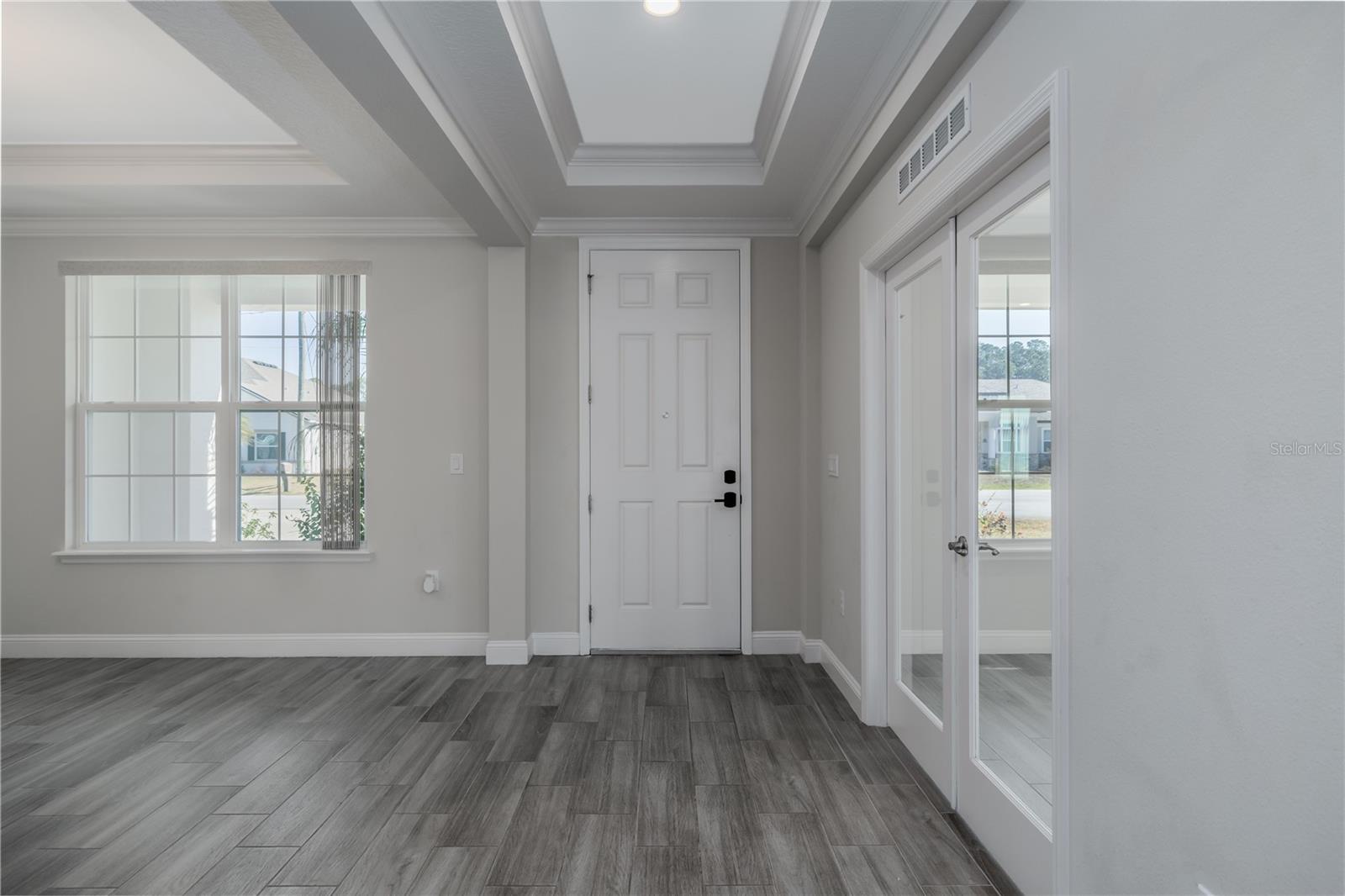 Image 3 of 33 For 6 Edison Lane