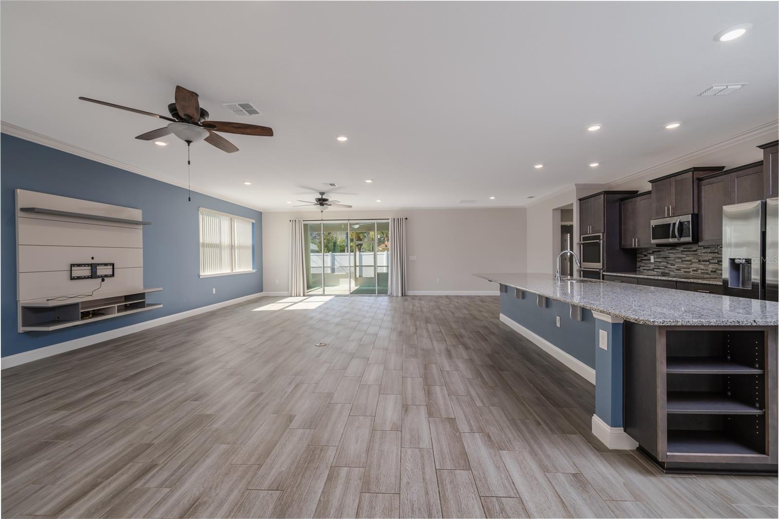 Image 4 of 33 For 6 Edison Lane