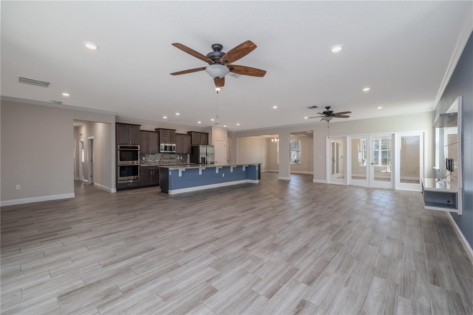 Image 5 of 33 For 6 Edison Lane