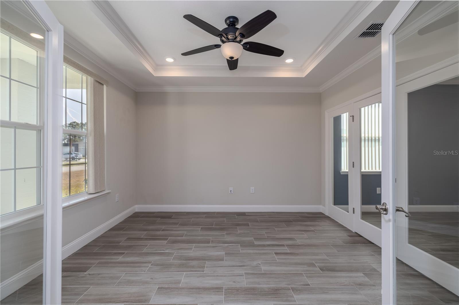 Image 9 of 33 For 6 Edison Lane