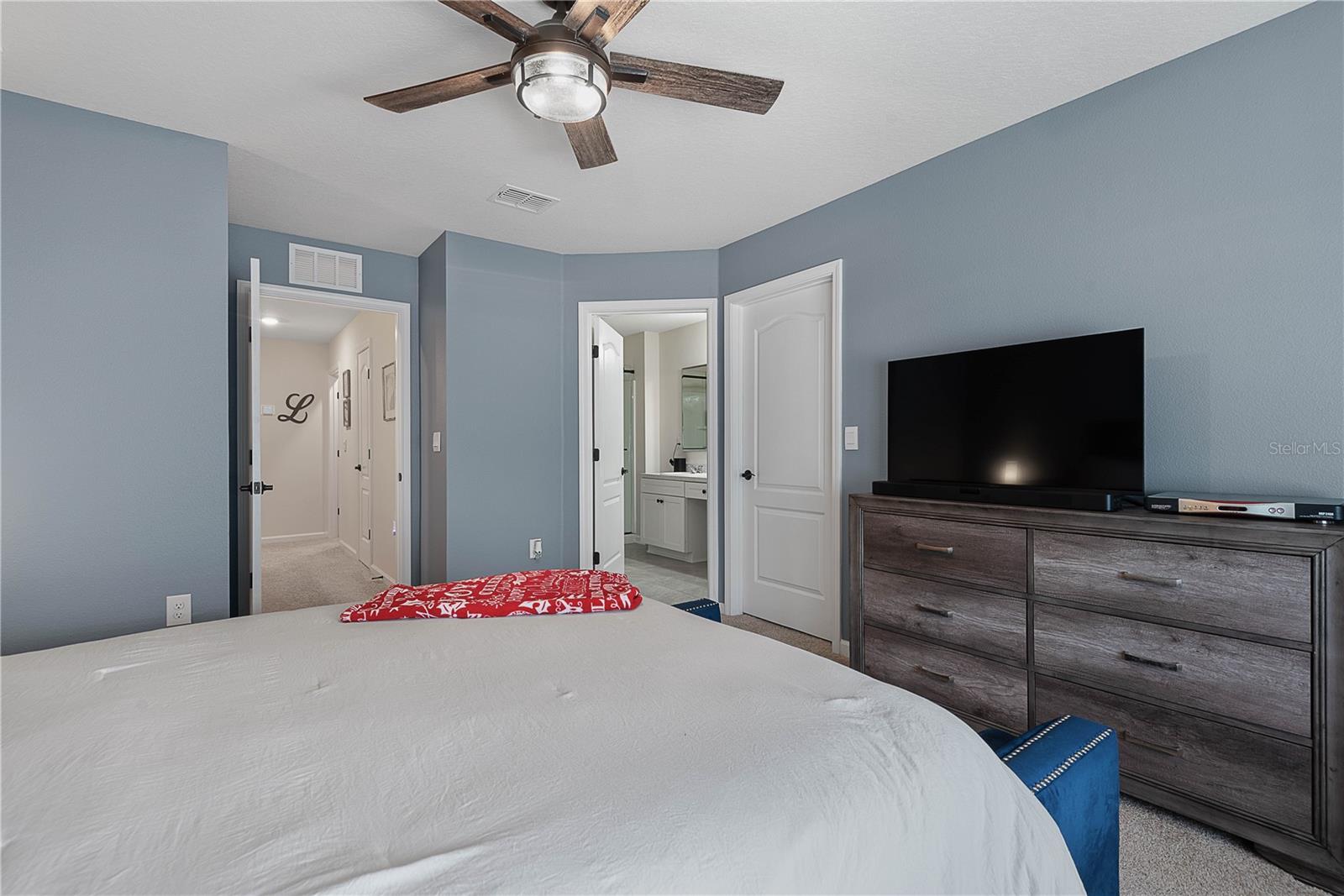 Image 25 of 41 For 68 Redbud Road