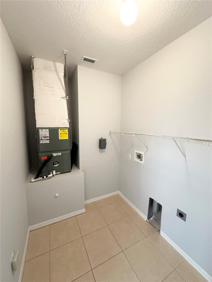 Image 34 of 36 For 11 Praver Lane