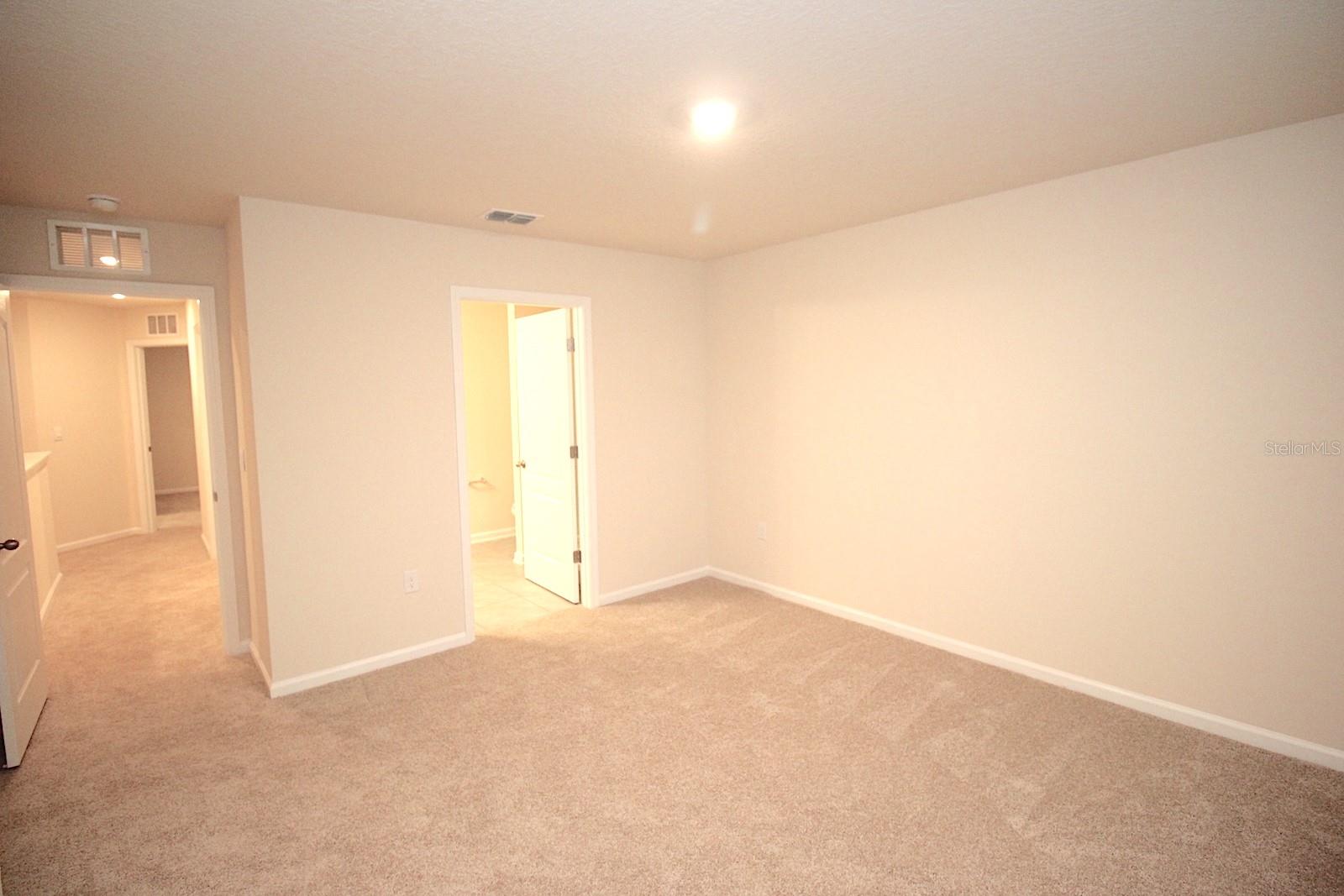 Listing photo id 26 for 121 Redbud Road