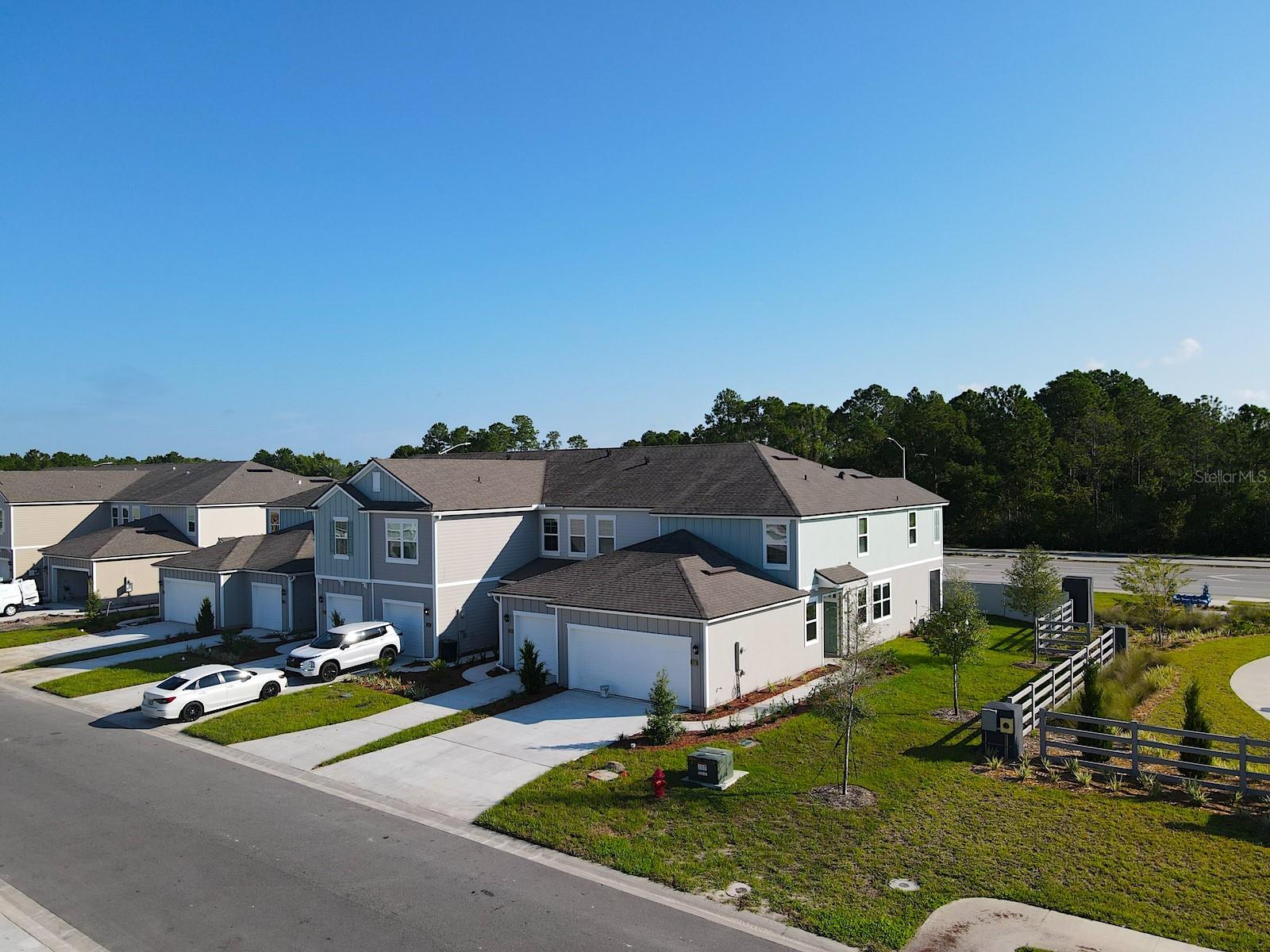 Listing photo id 1 for 121 Redbud Road