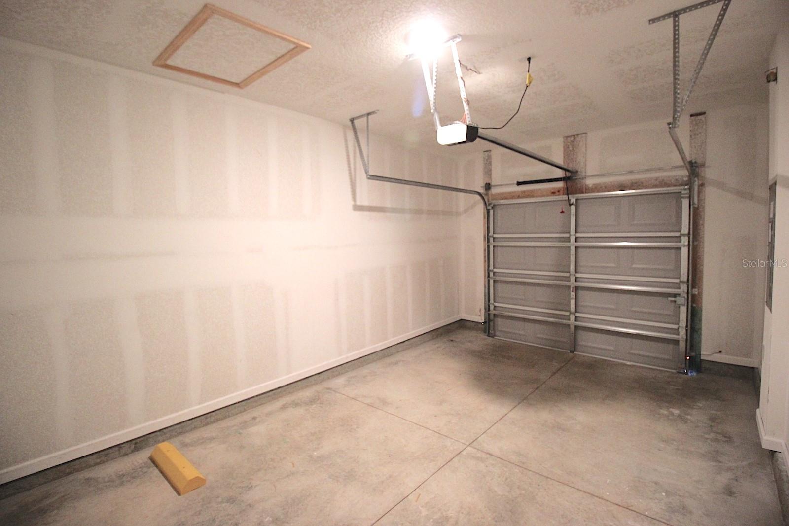 Listing photo id 31 for 121 Redbud Road