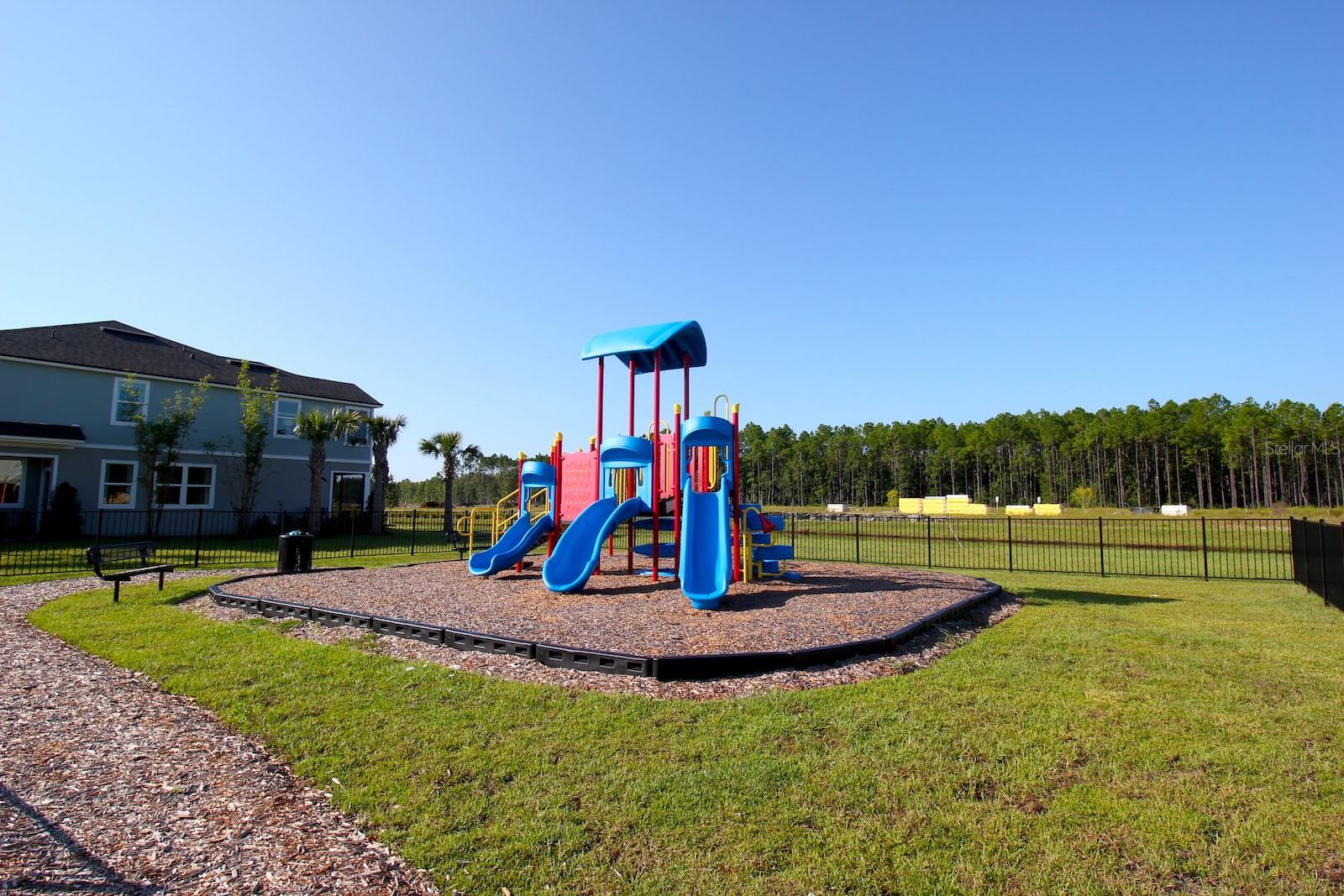 Listing photo id 35 for 121 Redbud Road