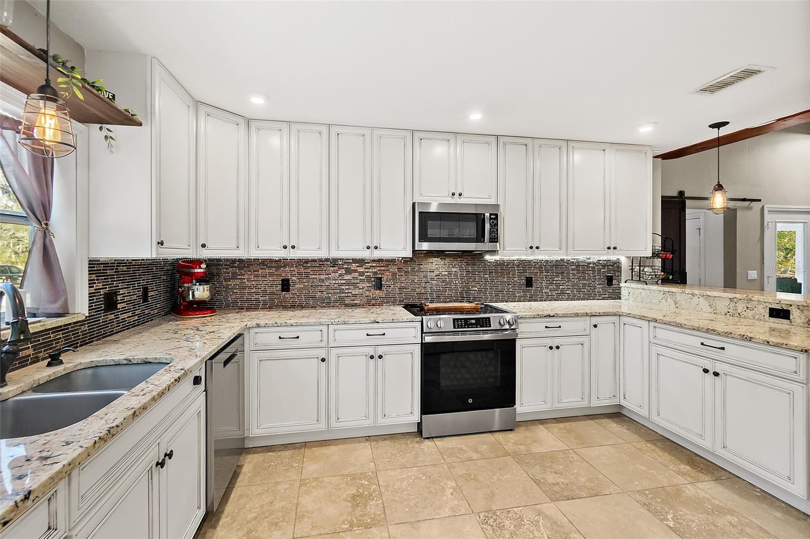 Image 13 of 48 For 998 County Road 302