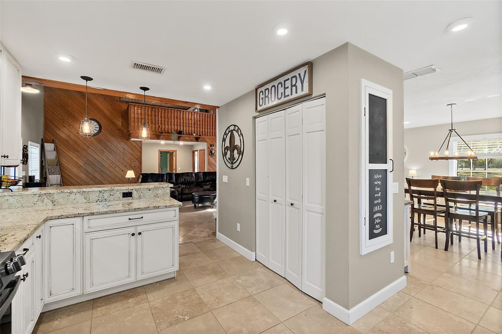 Image 14 of 48 For 998 County Road 302