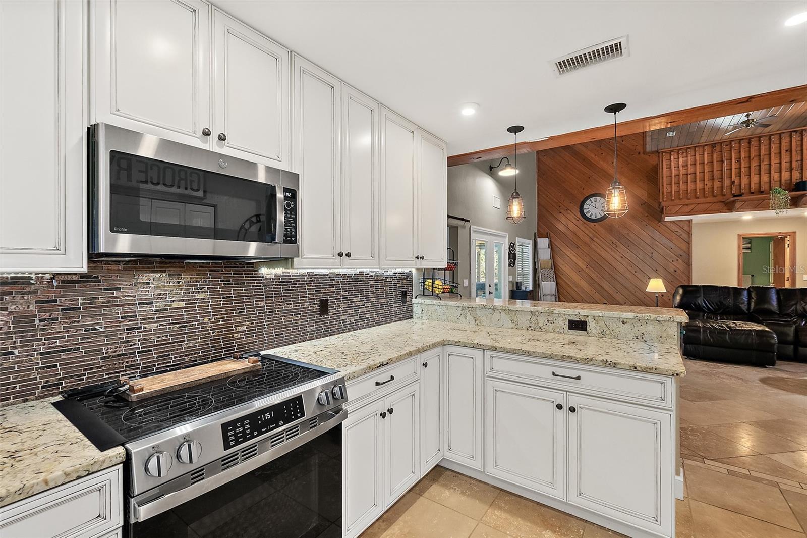 Image 15 of 48 For 998 County Road 302