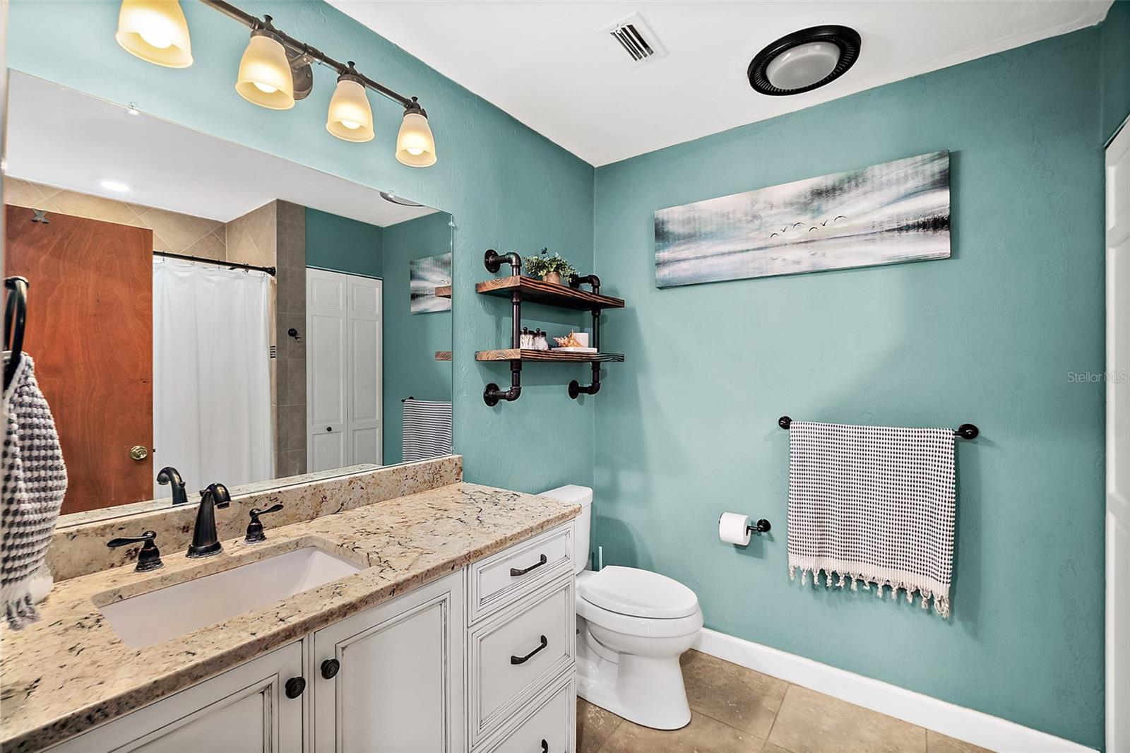 Image 18 of 48 For 998 County Road 302