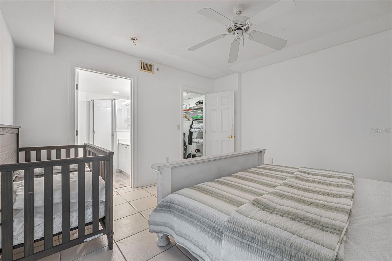 Image 20 of 52 For 4631 Atlantic Avenue 8706