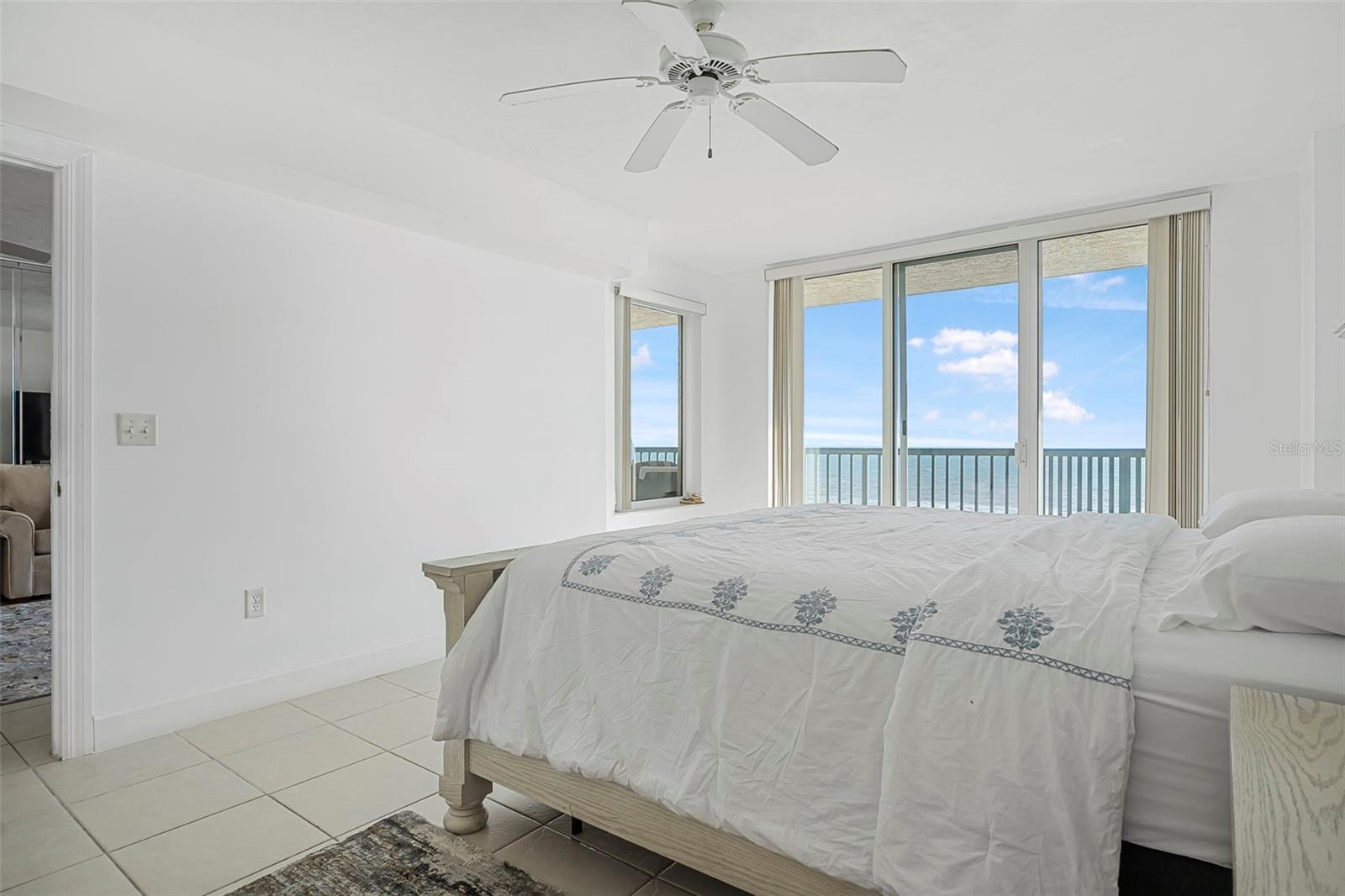 Image 23 of 52 For 4631 Atlantic Avenue 8706