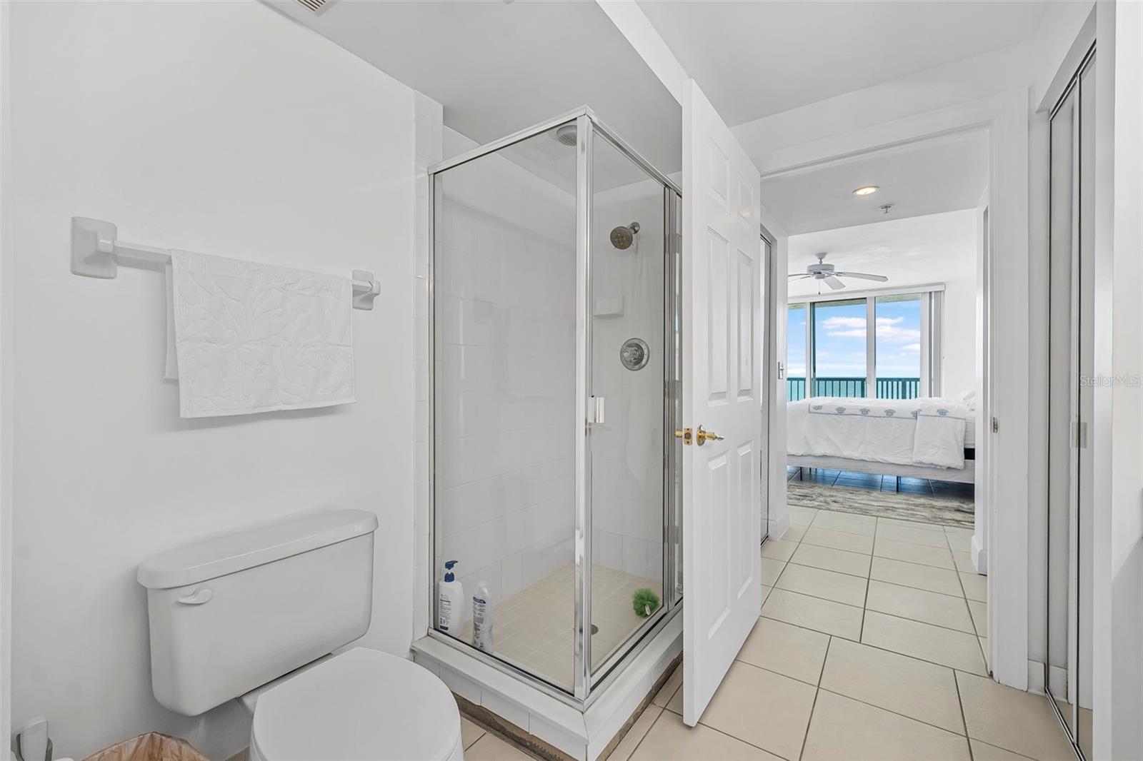 Image 25 of 52 For 4631 Atlantic Avenue 8706