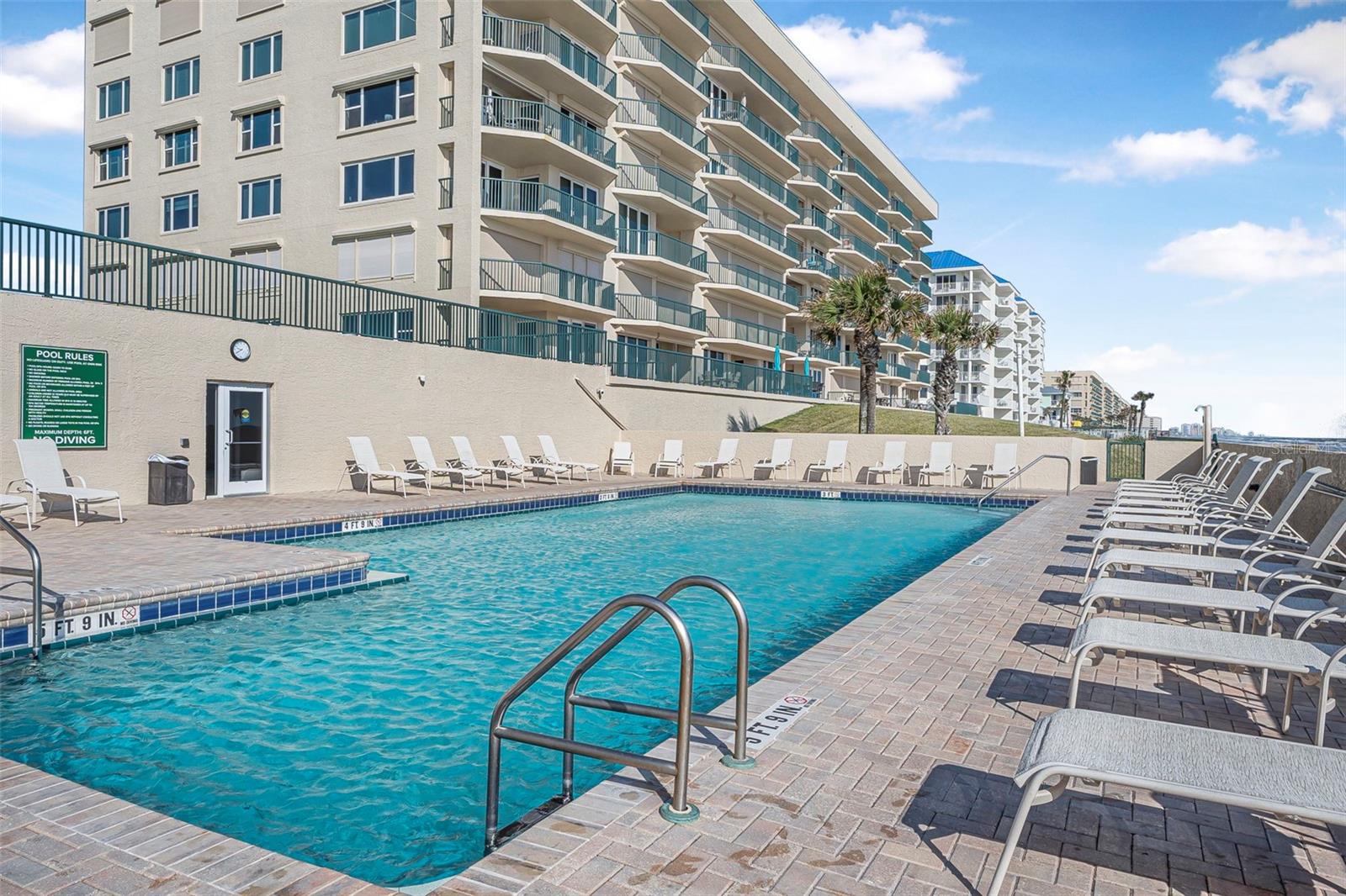 Image 29 of 52 For 4631 Atlantic Avenue 8706