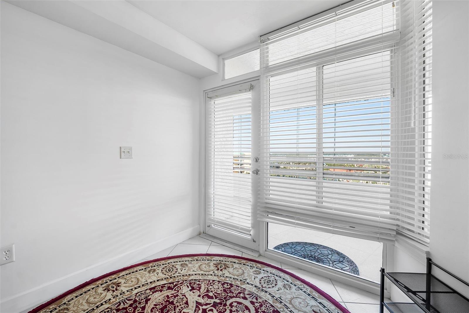 Image 7 of 52 For 4631 Atlantic Avenue 8706