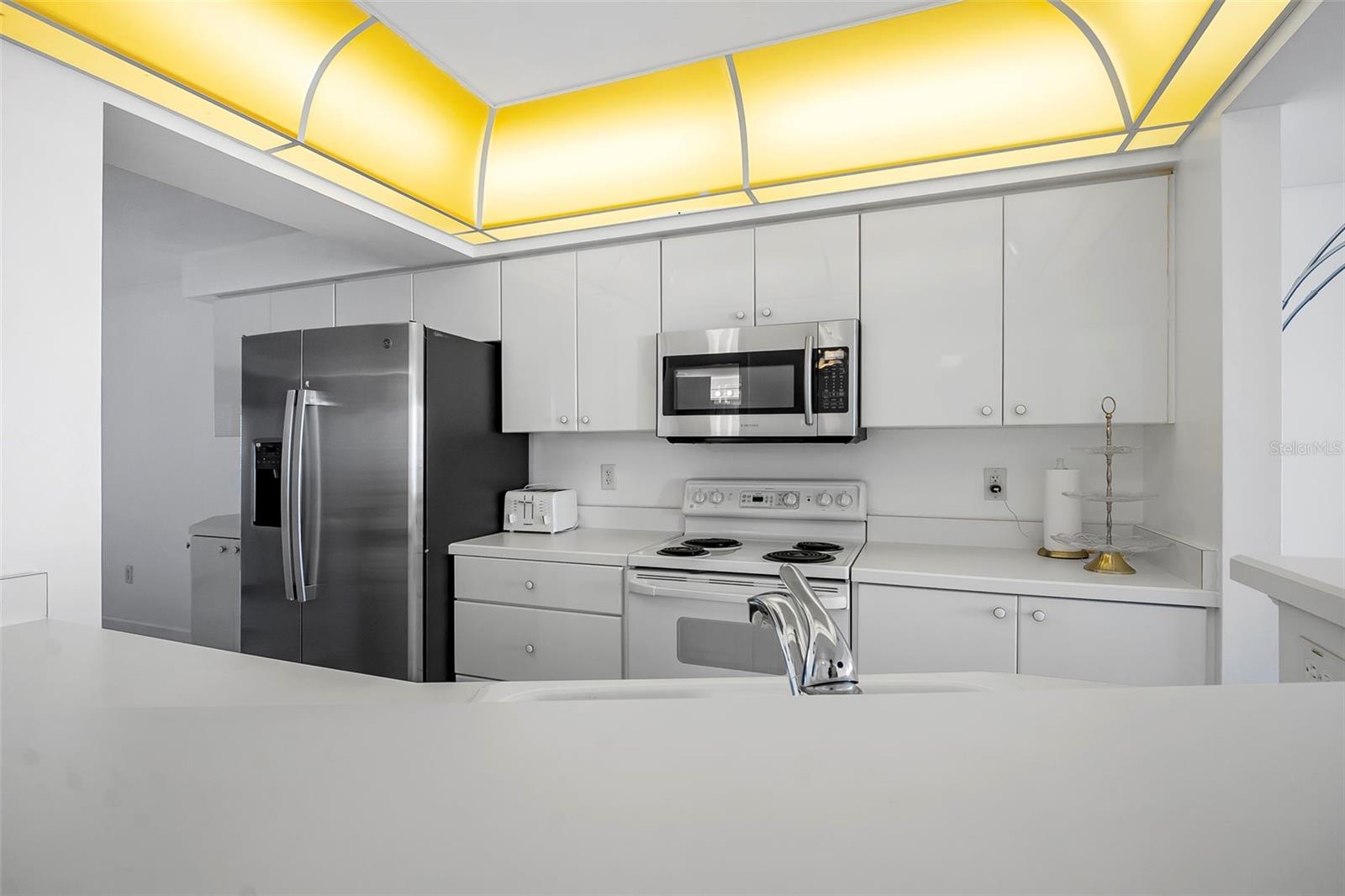 Image 9 of 52 For 4631 Atlantic Avenue 8706