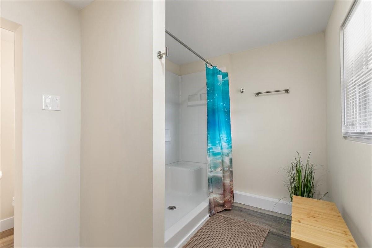 Image 16 of 34 For 126 Georgia Avenue