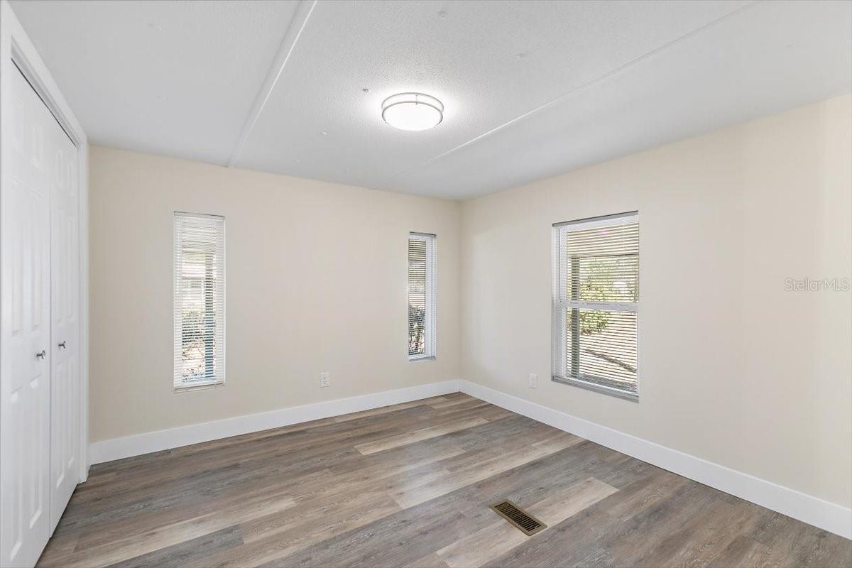 Image 8 of 34 For 126 Georgia Avenue